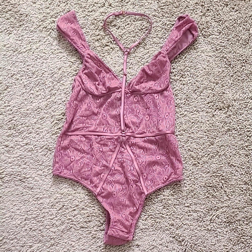 NWOT VS Lace Mesh Bodysuit in Mauve